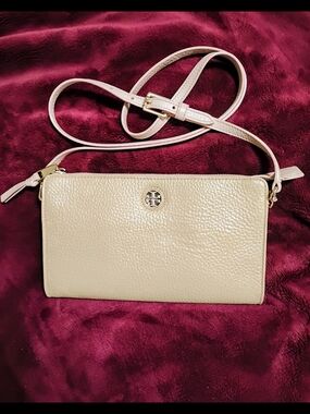 Tory Burch Cream Pebbled Leather Crossbody Bag with Gold Logo